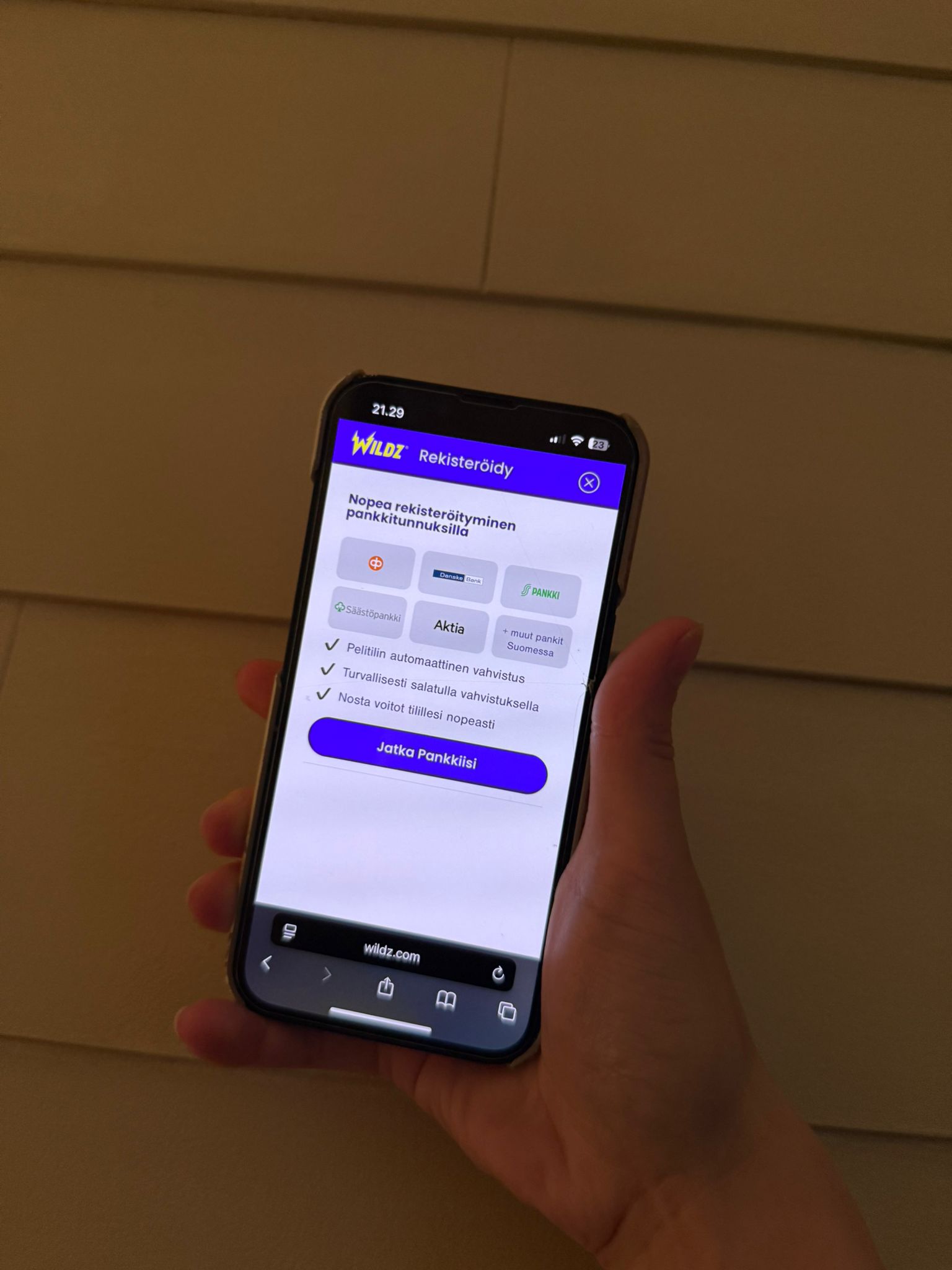 Uudet kasinot pankkitunnuksilla tarjoavat suomalaisille nopeat talletukset ja verovapaat voitot